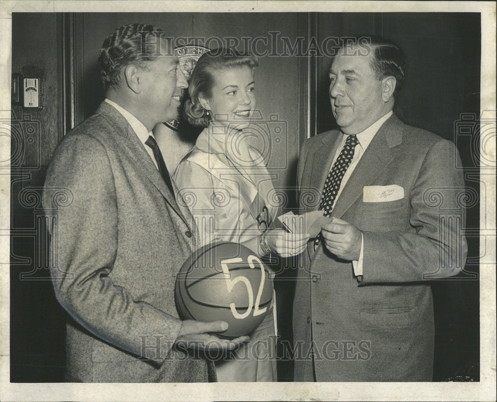 1956 Press Photo Milton Altheimer and Reggie Dombeck give Basketball Tickets - Historic Images