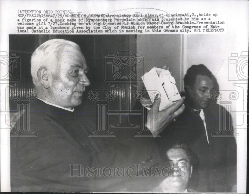 1960 Press Photo Archbishop Karl Alter &amp; Munich Mayor George Brauchle - Historic Images