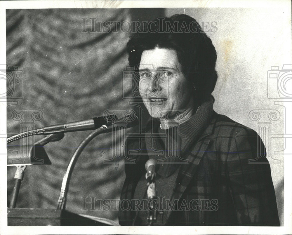 1977 Press Photo Joanne H. Alter Metropolitan Sanitary District Candidate - Historic Images