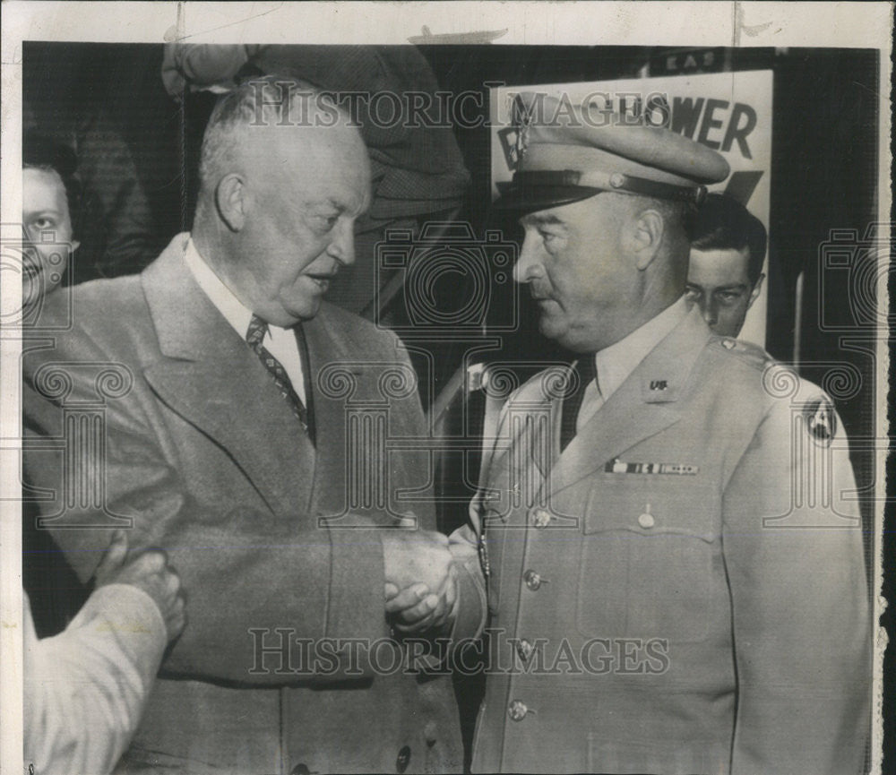 1952 Press Photo Dwight Eisenhower Frank Allen Chief Public Commander Shafe Meet - Historic Images