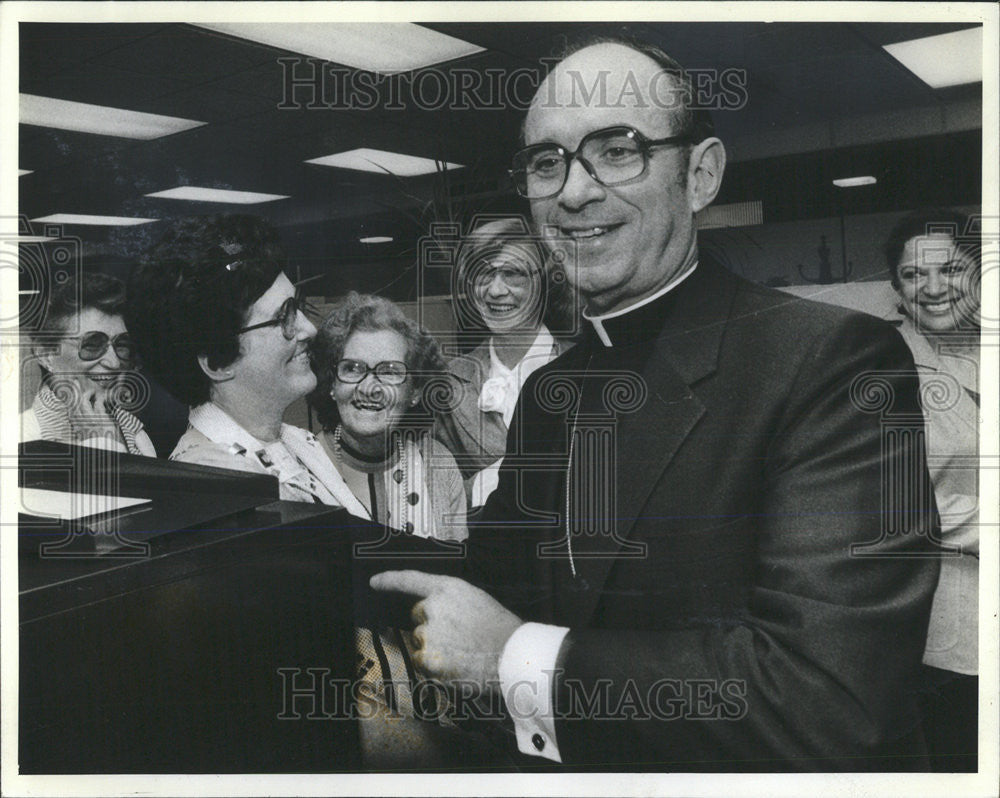 1982 Press Photo Archbishop Joseph Bernardin Archdiocesan Administrative Center - Historic Images