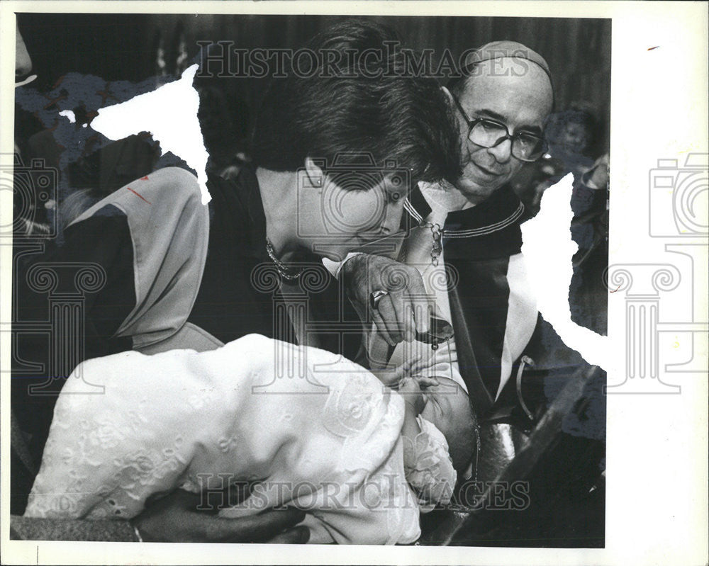 1982 Press Photo Archbishop Joesph Bernardin Michael Robert Mendoza Linda Ann - Historic Images