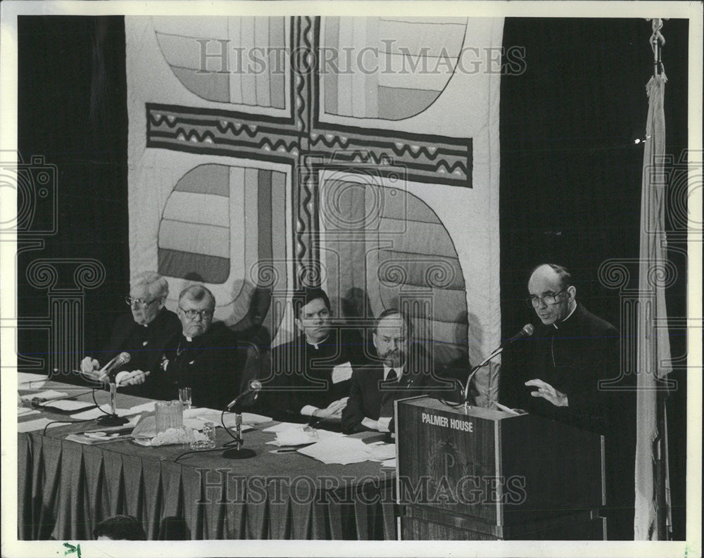 1983 Press Photo National Conference of Catholic Bishops Meeting at Palmer House - Historic Images