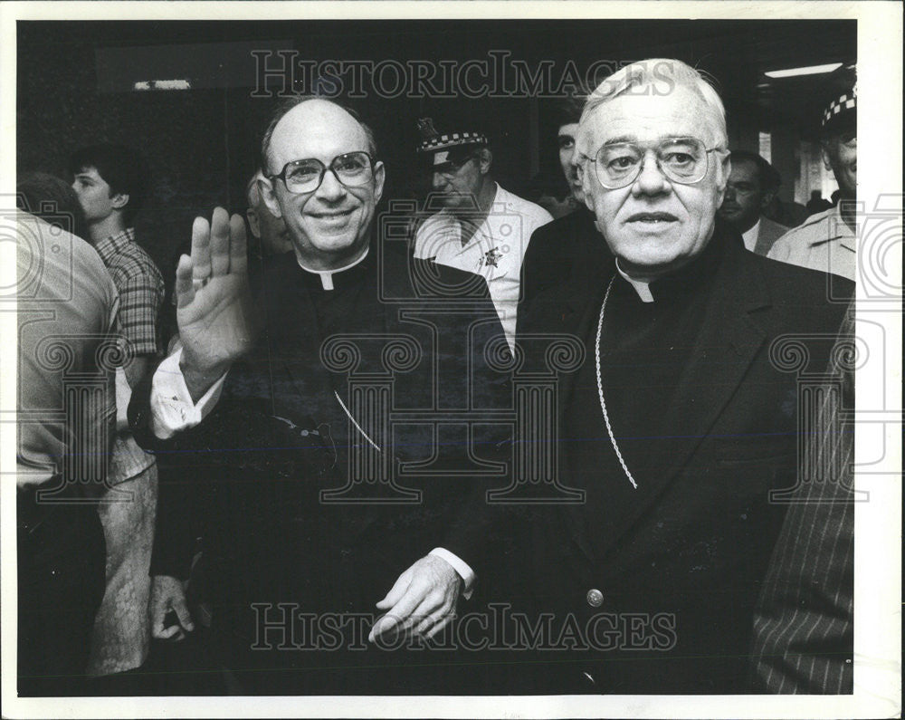 1982 Press Photo Archbishop Joseph Bernardian O&#39;Hare media Auxillary Nevin Hayes - Historic Images