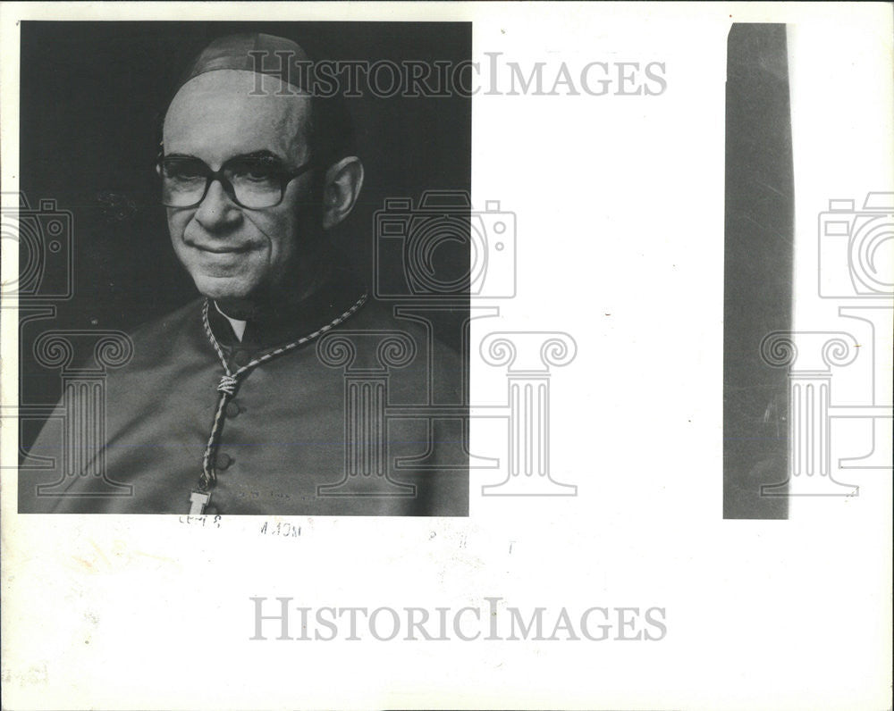 1982 Press Photo Joseph Louis Bernardin American Cardinal Catholic Church Alone - Historic Images