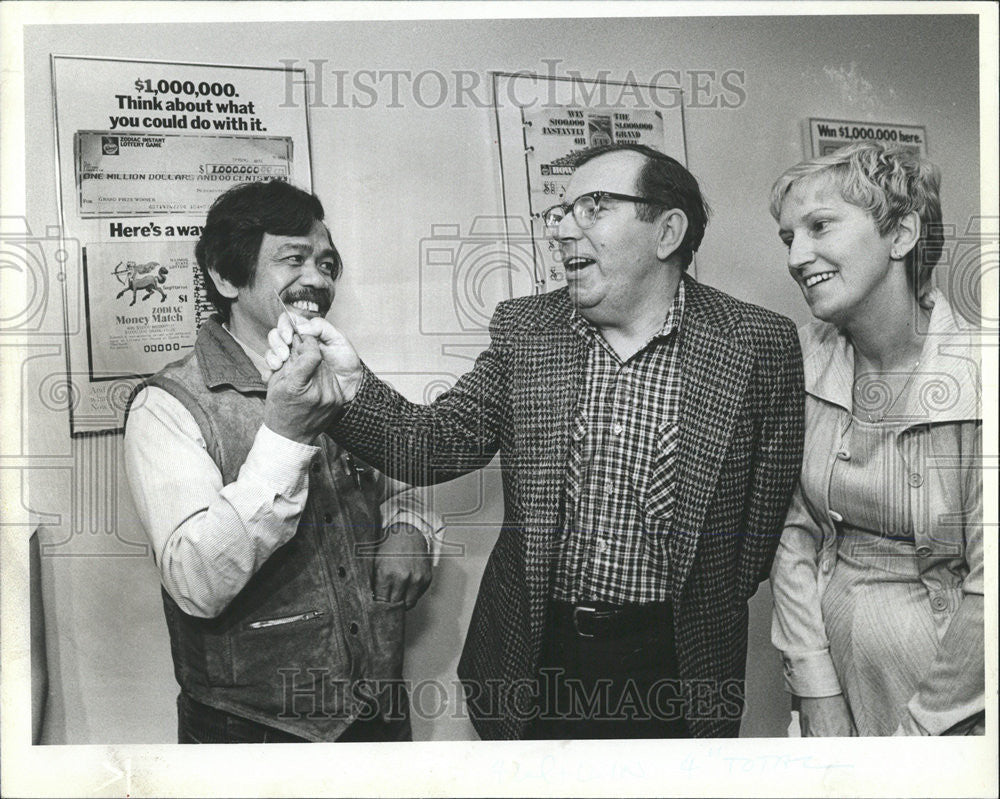 1983 Press Photo Joseph Aguillar Illinois State Lottery Winner - Historic Images