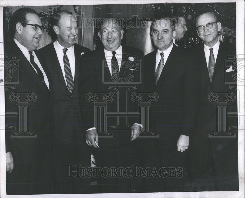 1957 Press Photo Westinghouse Broadcasting Chicago leading citizens official - Historic Images