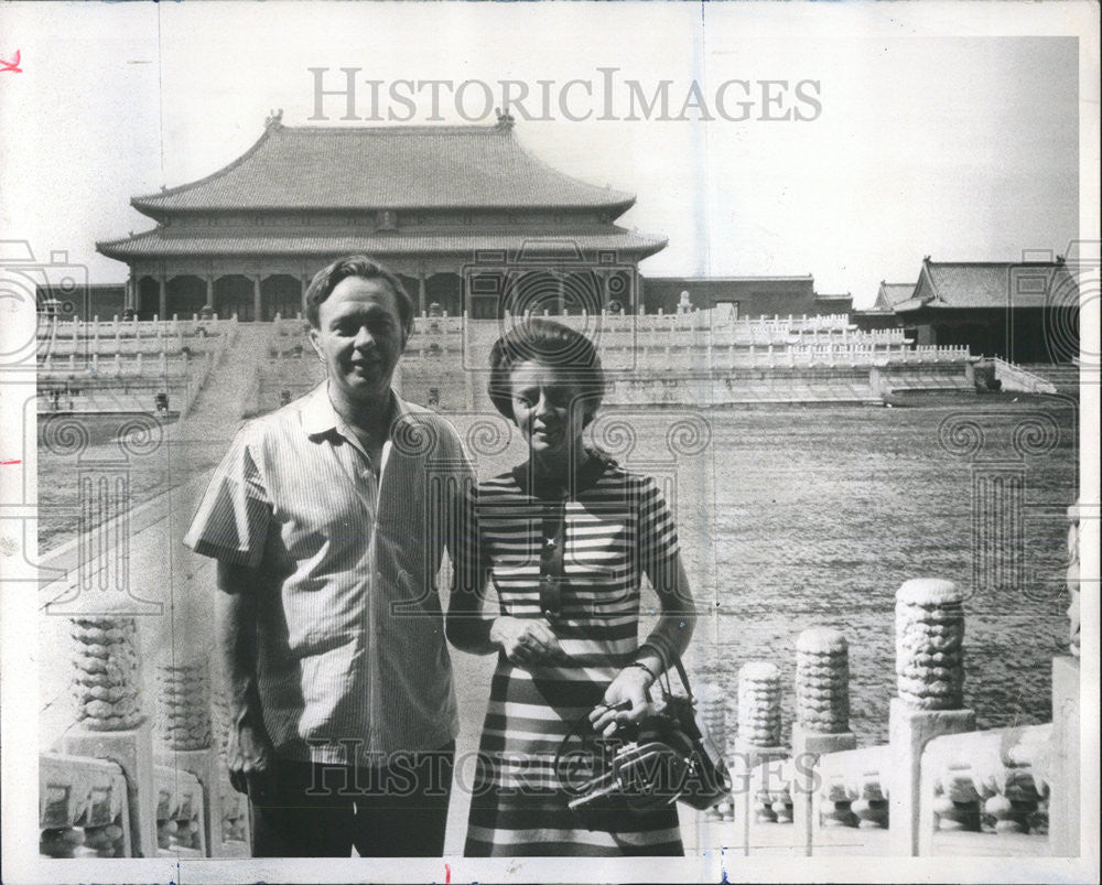 1971 Press Photo William Hollingsworth Attwood Journalist Author Editor Diplomat - Historic Images