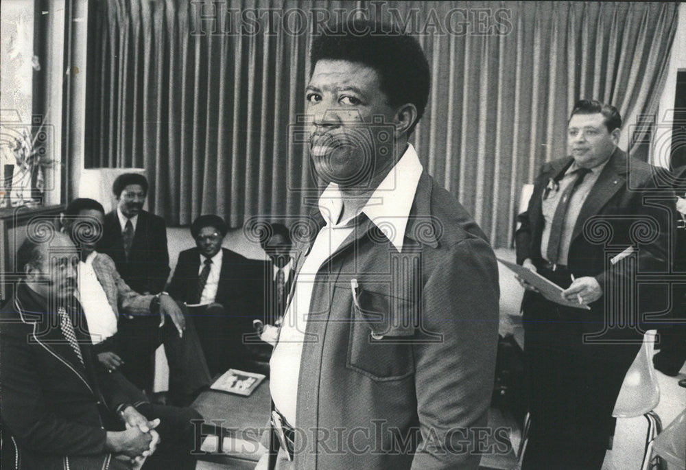 1976 Press Photo Spencer Austin Taxi Cab Driver Union Executive Board Company - Historic Images