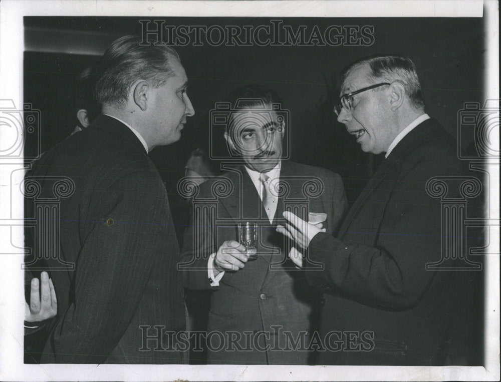 1959 Press Photo United Nations delegates Dobrivoje Vidie of Yugoslavia Karim - Historic Images