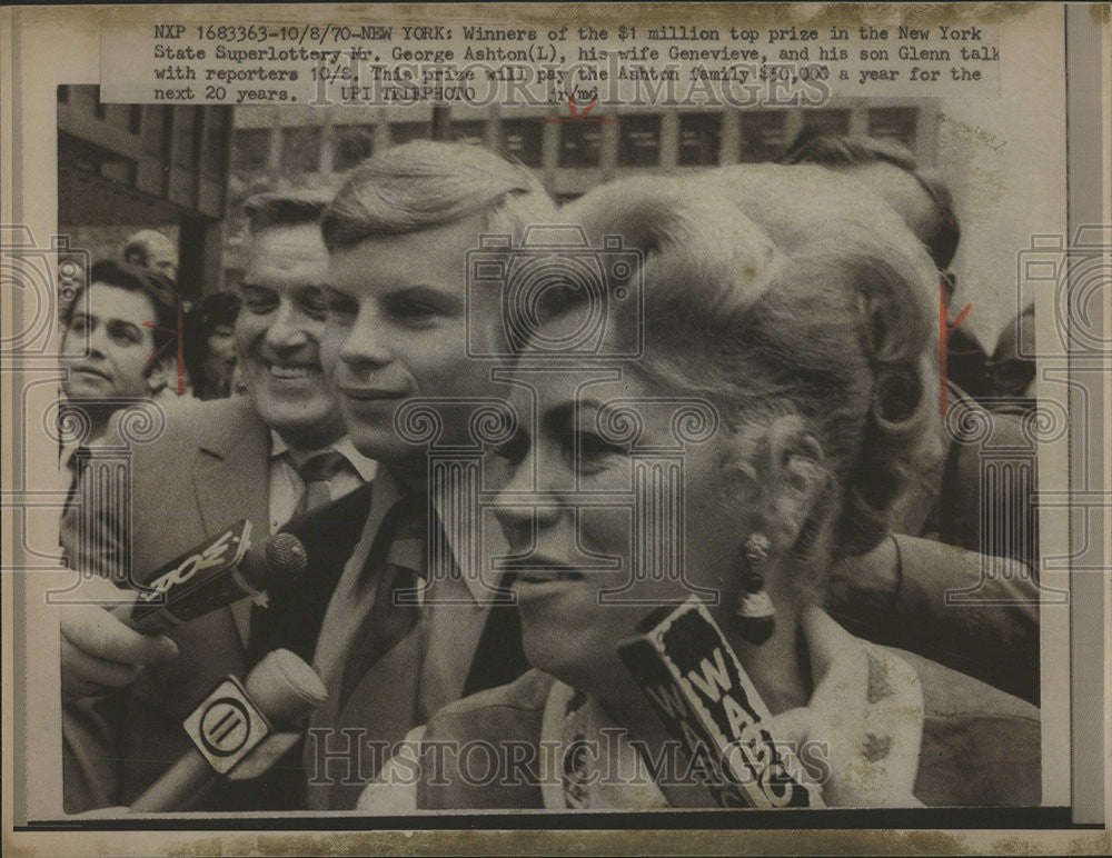 1970 Press Photo Mr George wife Genevive son Glenn talk NY State Super lottery - Historic Images