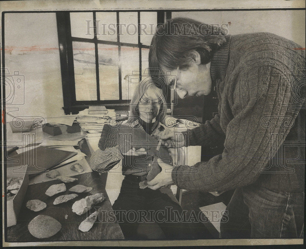 1975 Press Photo David Asch Archaeologist Scientist - Historic Images