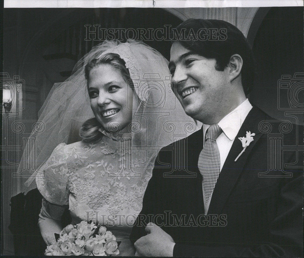 1971 Press Photo Margaret Jean Blettner Christopher Curtis Angell - Historic Images