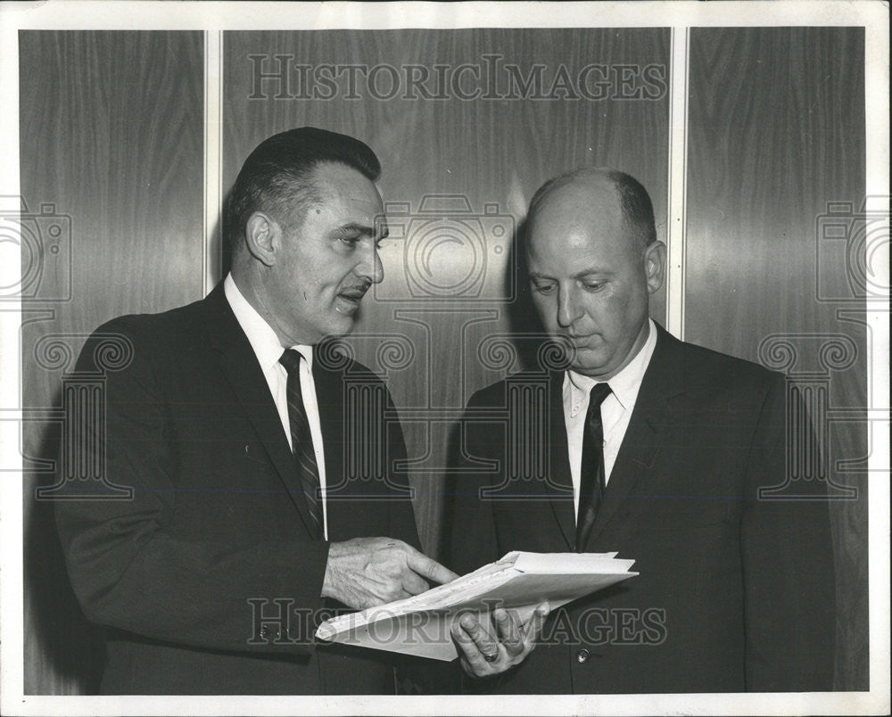 1935 Press Photo Alfred Angster Robert Weagant Lutheran Welfare Services Family - Historic Images