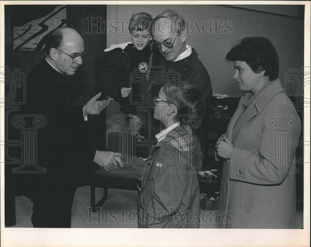 1990 Press Photo Joseph Cardinal Bernardin Arlington Heights Wayside Church - Historic Images