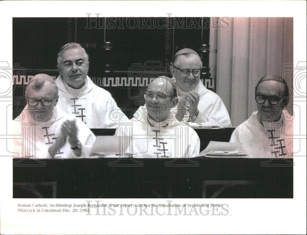 1993 Press Photo  Archbishop Joseph Bernardin Daniel Pllarczyk Cincinnati watch - Historic Images