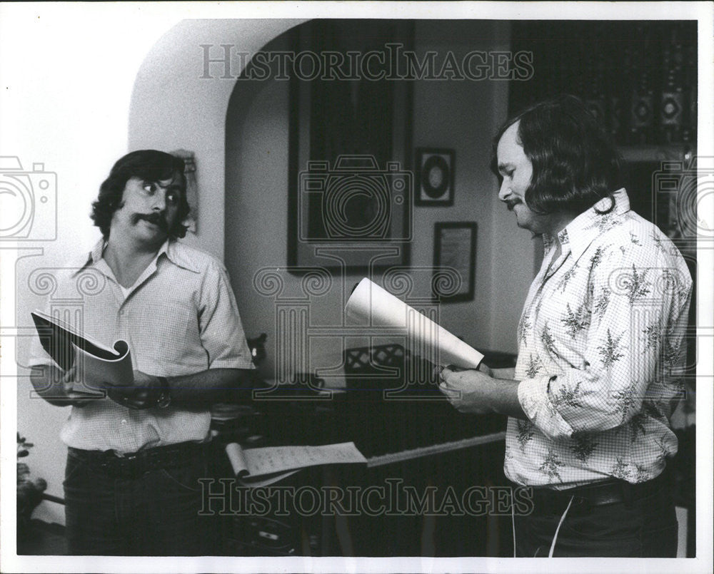 1974 Press Photo Jeff Berkson and John Karraker; Co-Authors - Historic Images