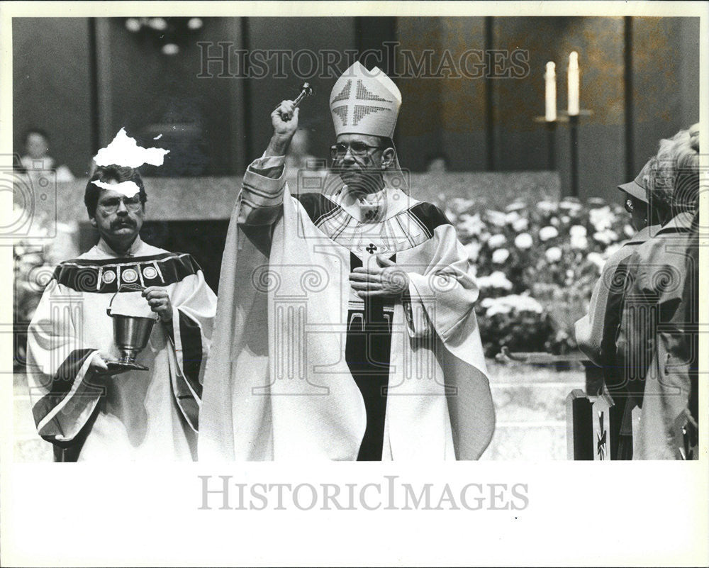 1983 Press Photo Cardinal Joseph L Bernardin Roman Catholic - Historic Images