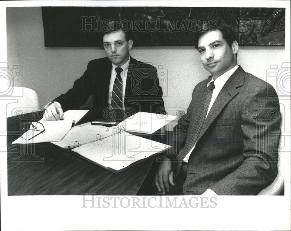 1992 Press Photo Mark Bell president Associates CPA Registry Financial Planning - Historic Images