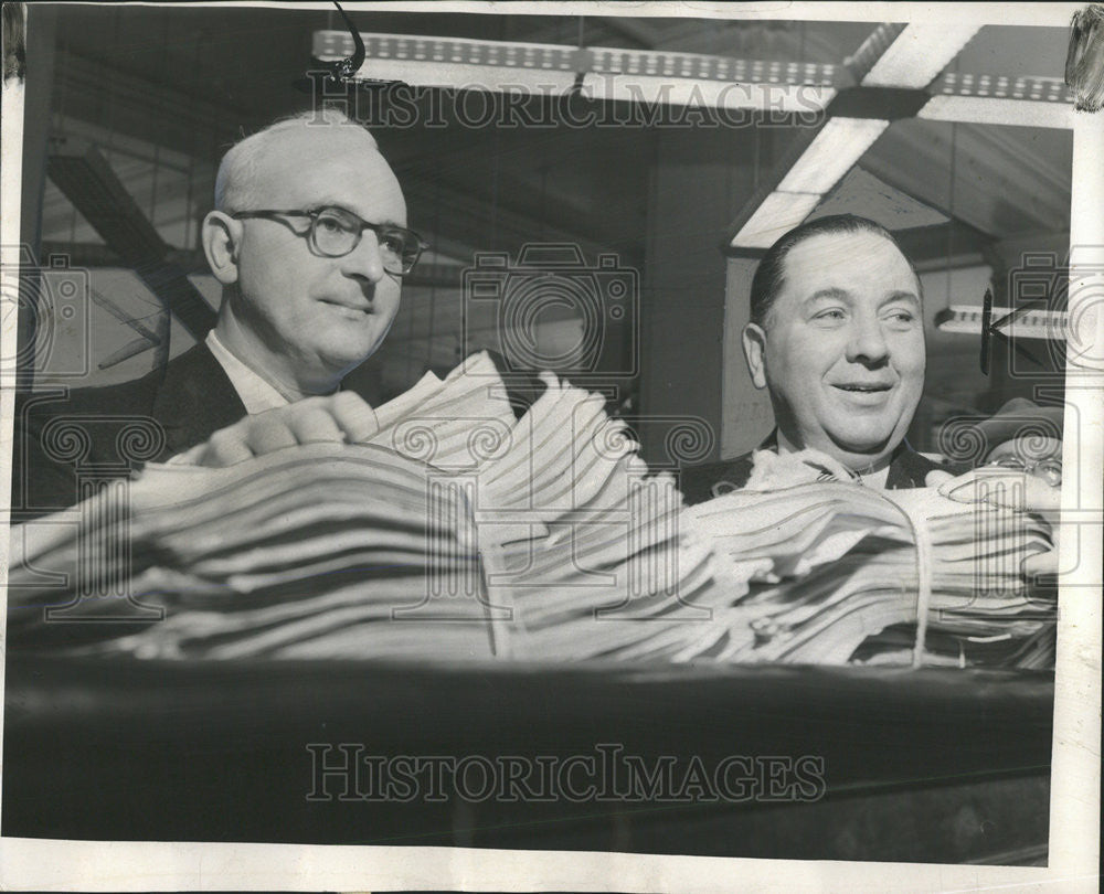 1954 Press Photo Richard J.Daley , Mayor with petitions. - Historic Images