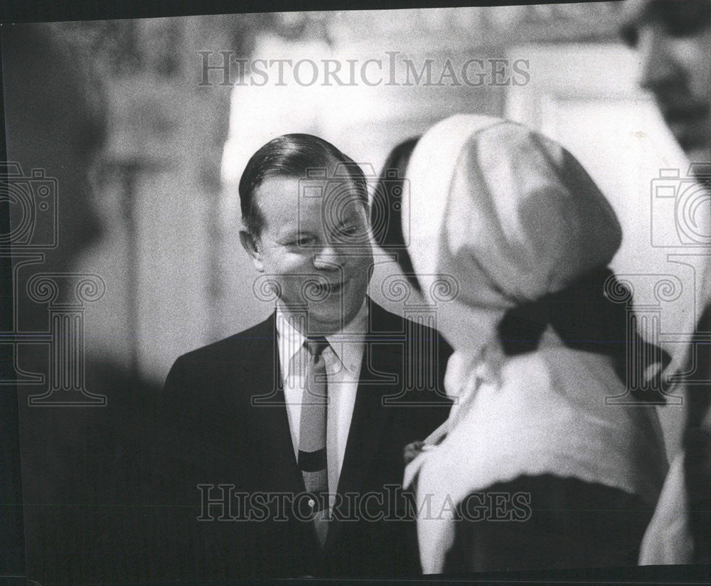 1969 Press Photo James Alden descendant Pilgrim fame model Trixie Wardle Hotel - Historic Images