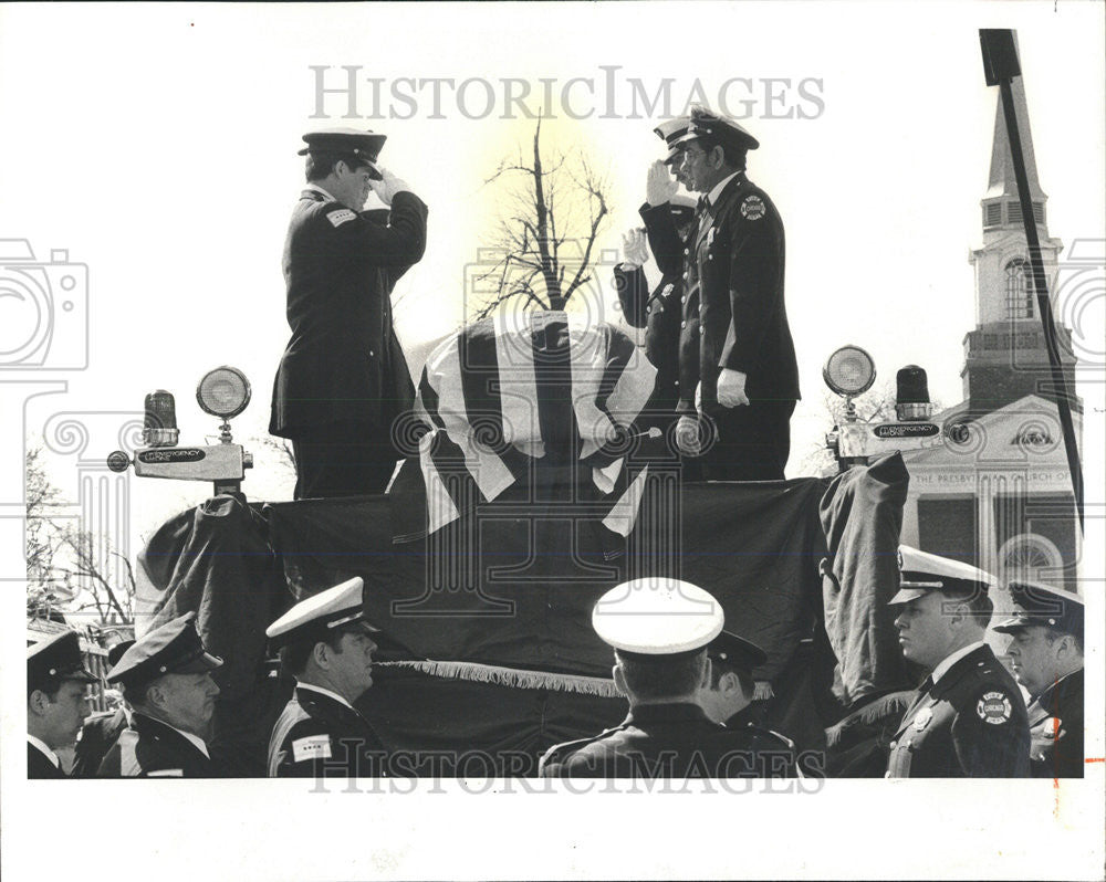 1981 Press Photo Chicago Fire Commissioner Richard Albrecht Funeral - Historic Images