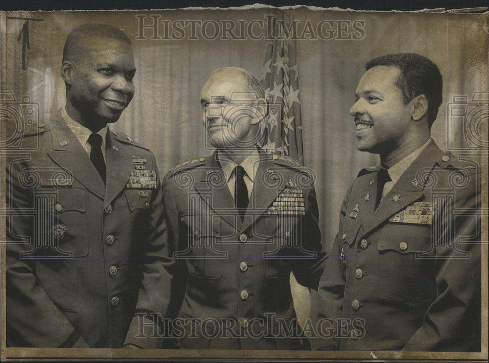 1972 Press Photo Chief Staff Bruce Palmer Promote Julius Becton Harry Brooks - Historic Images