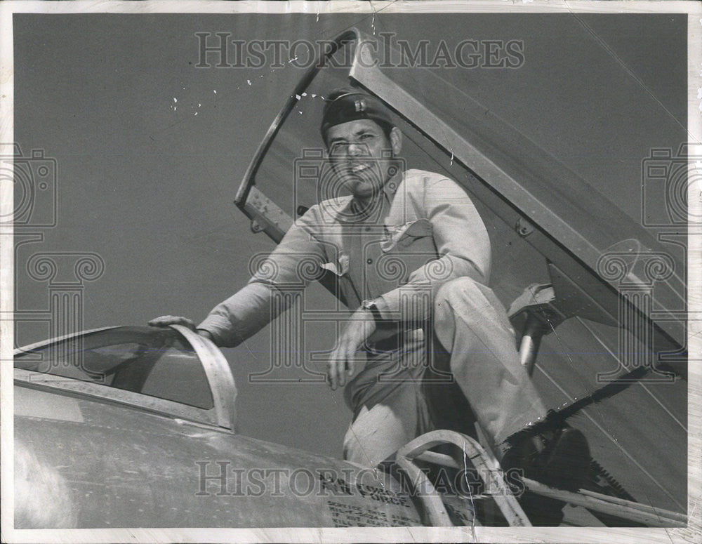 1955 Press Photo  Richard A Becker Jet Trainer - Historic Images