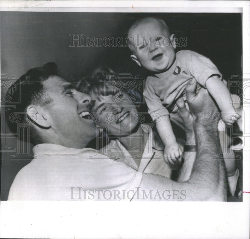 1964 Press Photo Karen Hillebrand&#39;s,6-months-old,  expected as tennis player. - Historic Images