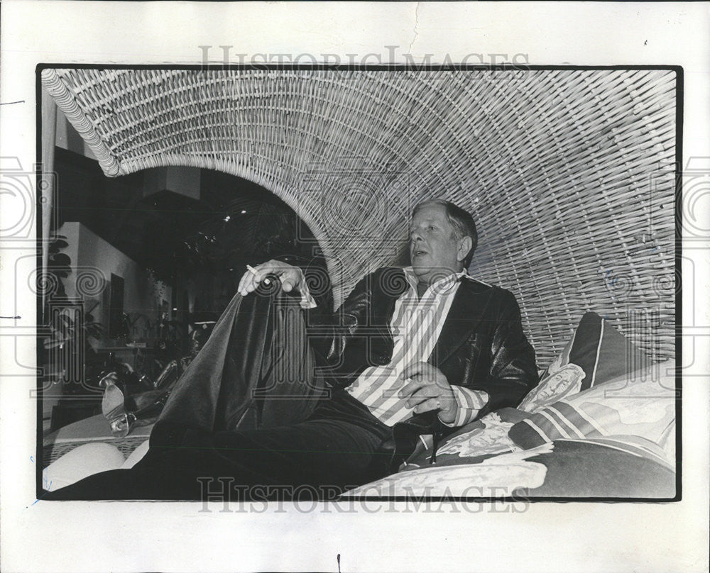 1977 Press Photo Dick Himmel Interior Designer Author - Historic Images