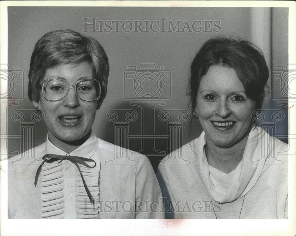 1985 Press Photo Kathy Kajari Jaye Fletcher Police Women Department - Historic Images