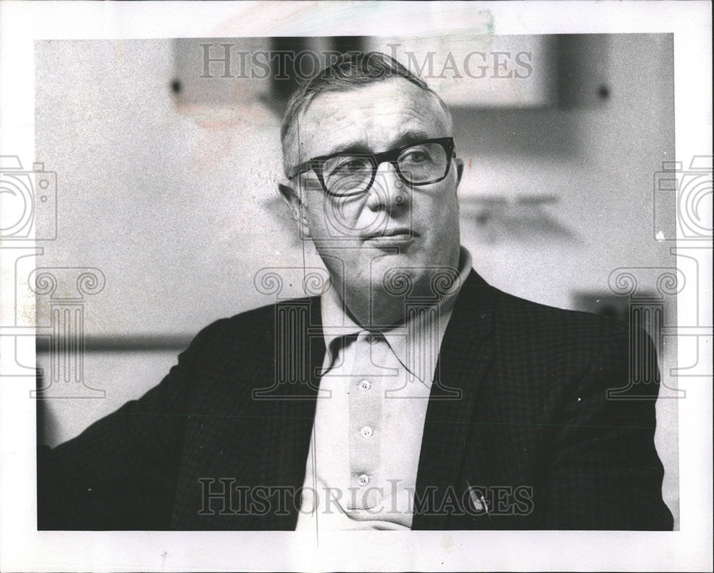 1975 Press Photo James Flemming Engineer Waller High School - Historic Images