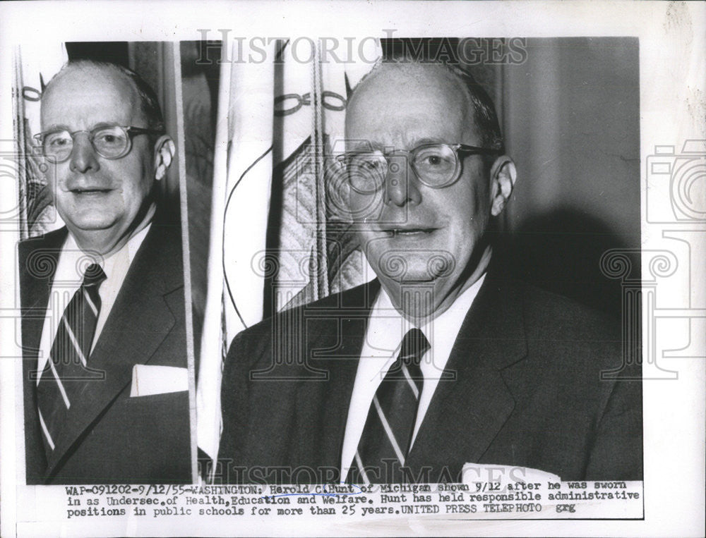 1955 Press Photo Herold Hunt Michigan New Undersecretary of Health Education - Historic Images