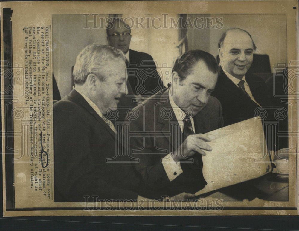 1971 Press Photo President Nixon White House Reed Hunt chairman commission Paul - Historic Images