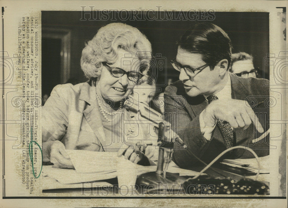 19714 Press Photo Virginia Kanauer Elliot Richard education Welfare Health - Historic Images