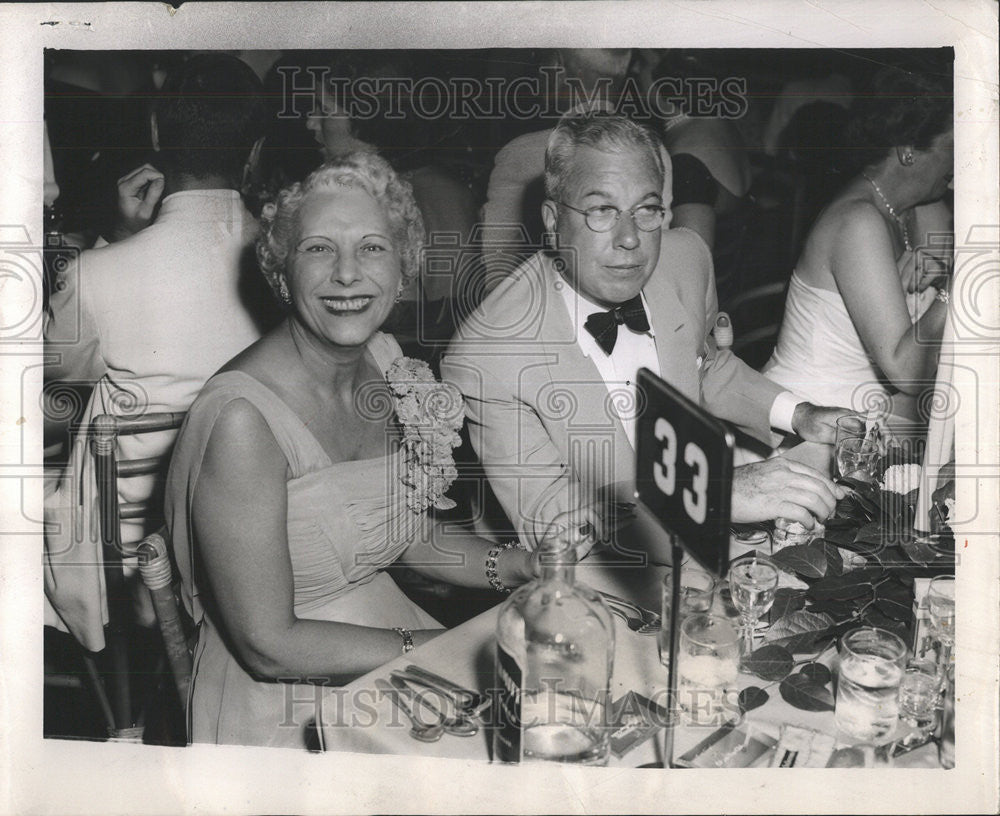 1953 Press Photo Mrs John Knight dinner companion Edwin Ford event - Historic Images
