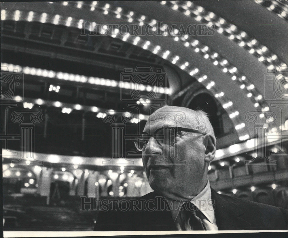 1966 Press Photo Sol Hurok master impresario  Chicago Auditorium Theater - Historic Images