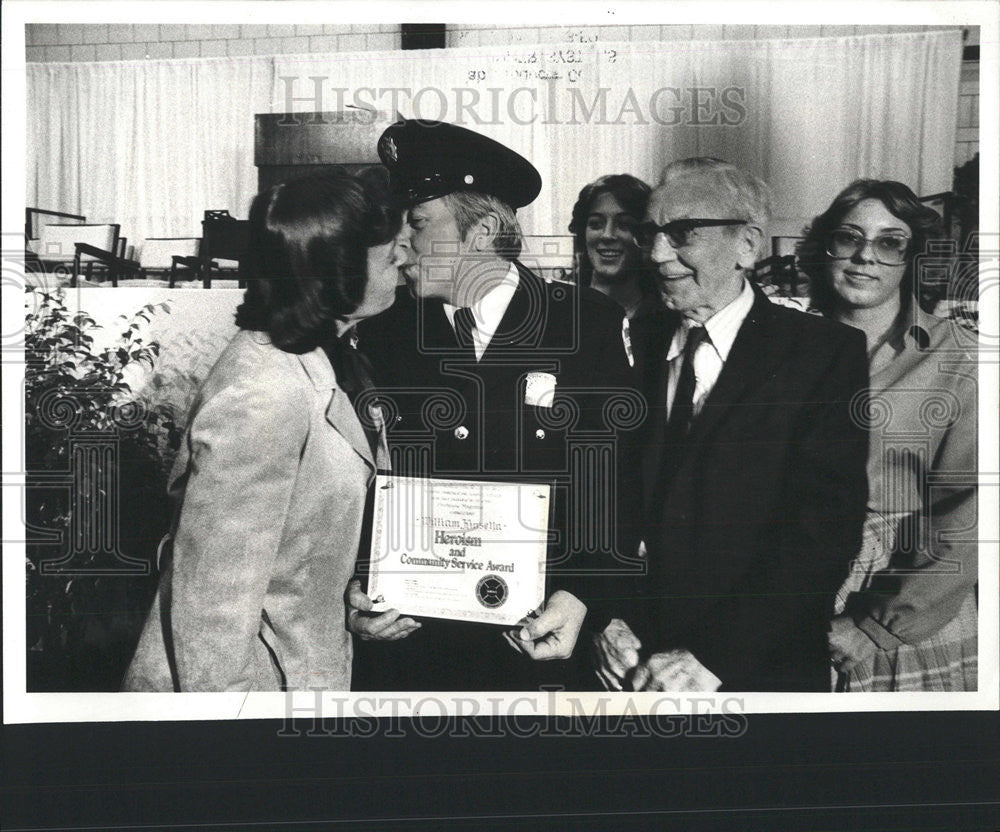 1979 Press Photo William Kinsella Novelist Firefighters Award - Historic Images