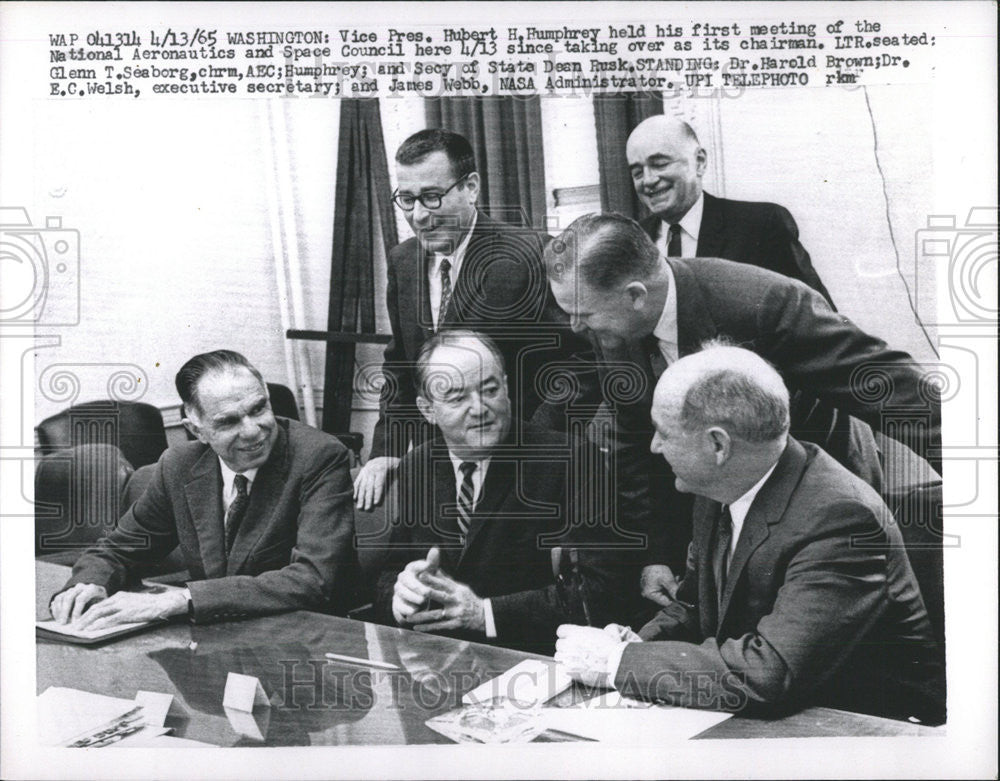 1965 Press Photo Hubert Humphrey SeaborgDean Rusk Harold Brown Space Council - Historic Images