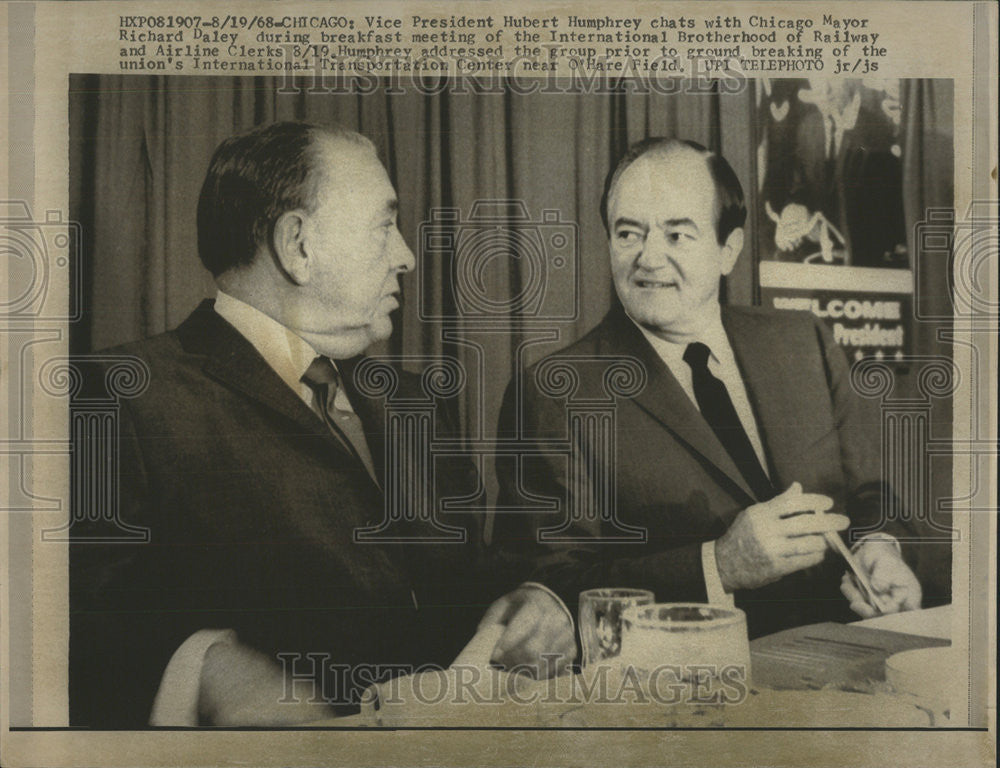 1968 Press Photo  Vice President Hubert Humphrey - Historic Images