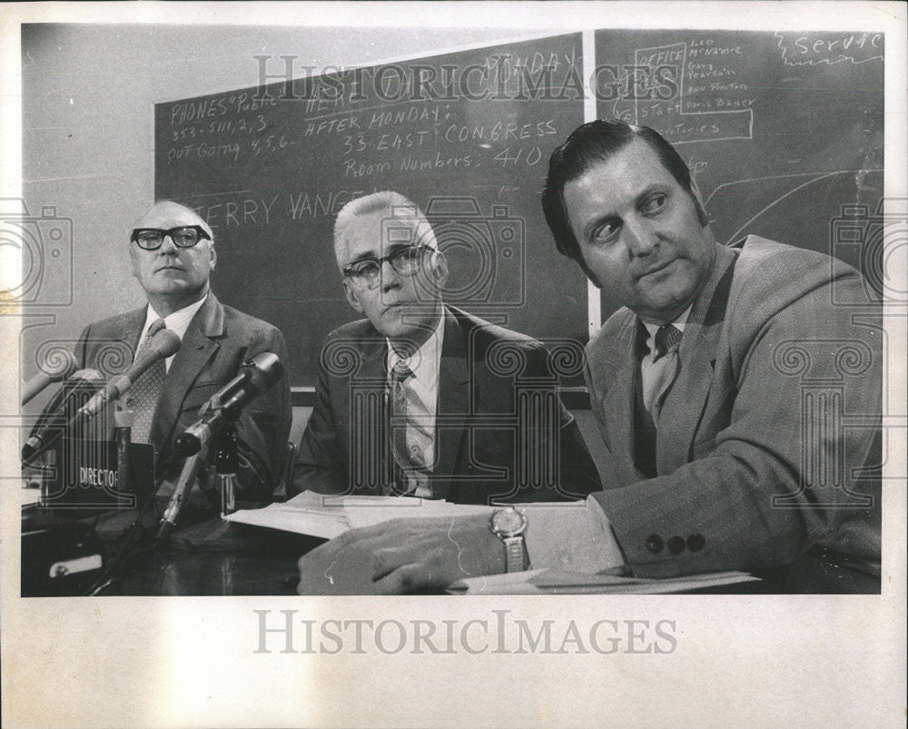 1971 Press Photo Kennard W Gardiner Director President Office - Historic Images