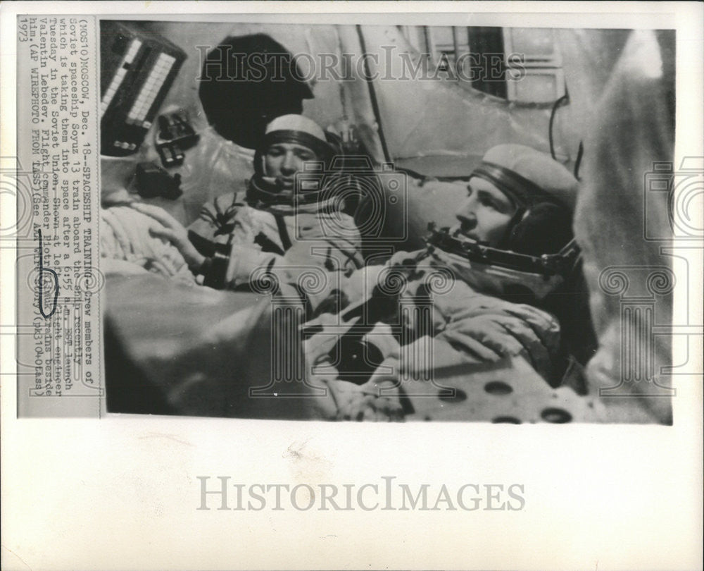 1973 Press Photo Commander Pietr Klimuk Trains Valentin Lebedev Flight Engineer - Historic Images