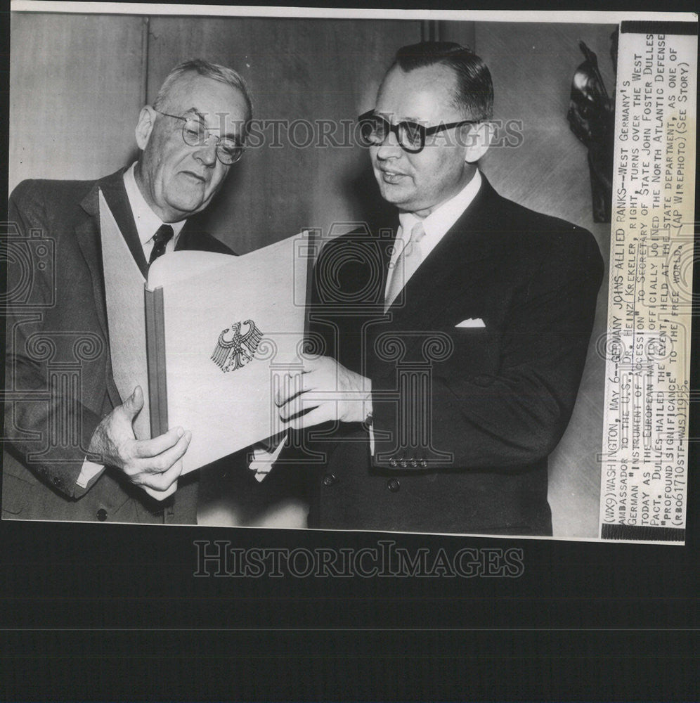 1955 Press Photo Krekeler Turns Over Dulles As European Nation
Joins Defense - Historic Images