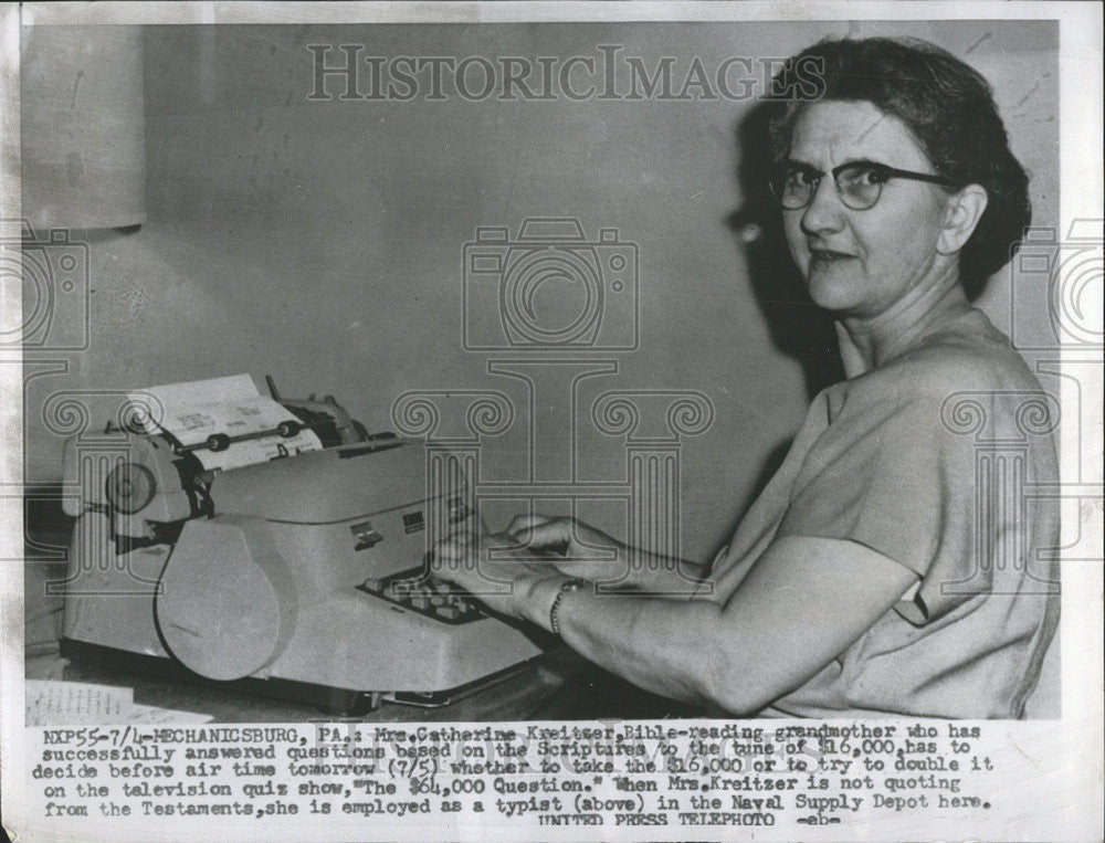 1965 Press Photo Mrs Catherine Kreitser Bible Read Grandmother Answer Scripture - Historic Images