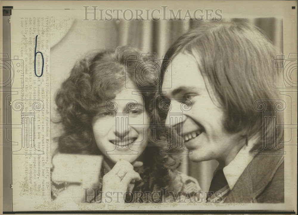 1972 Press Photo  Deborah Arackman Kremniova Russian Husband Kennedy Reunited - Historic Images