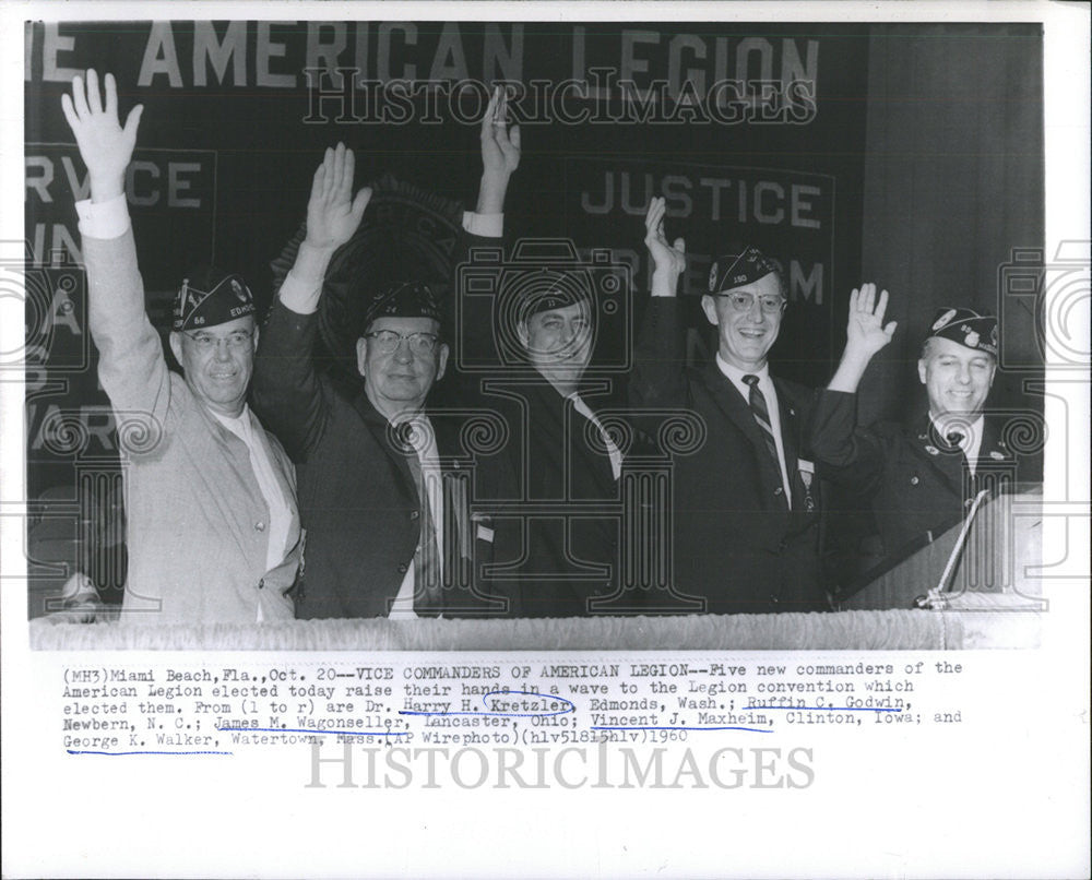 1960 Press Photo Vice commander American Legion bands wave Harry Ruffin Godwin - Historic Images