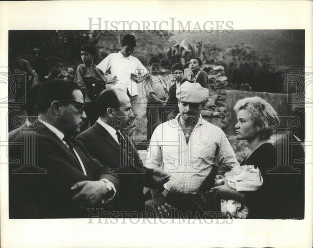 1962 Press Photo Belkacan faces Europeans Rene Pons Teacher Plastic Bomb - Historic Images