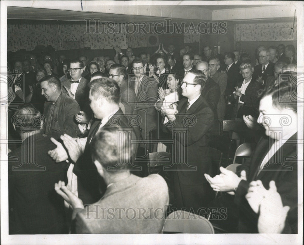 1961 Press Photo Raymond Krier Niles Township Committeeman Skokie Restaurant - Historic Images