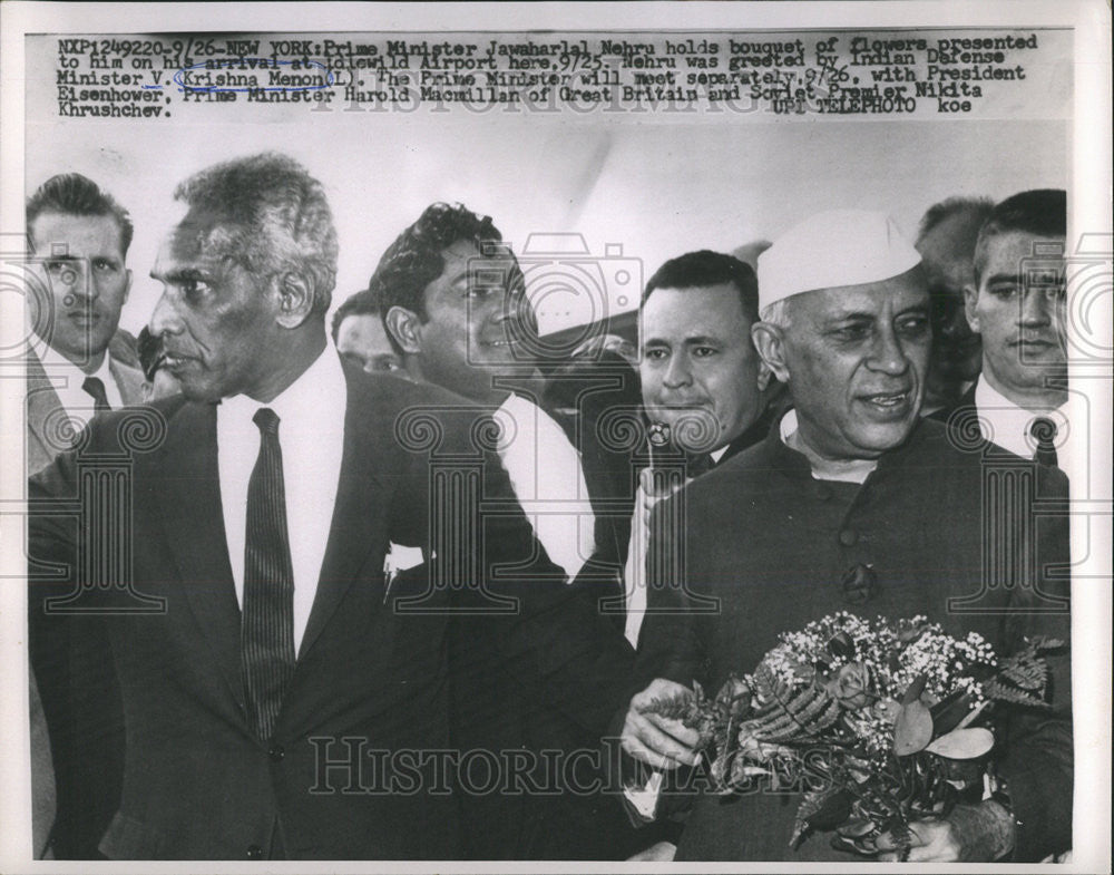 1960 Press Photo Prime Minister Jawaharlal Nehru Defense Minister Krishna Menon - Historic Images