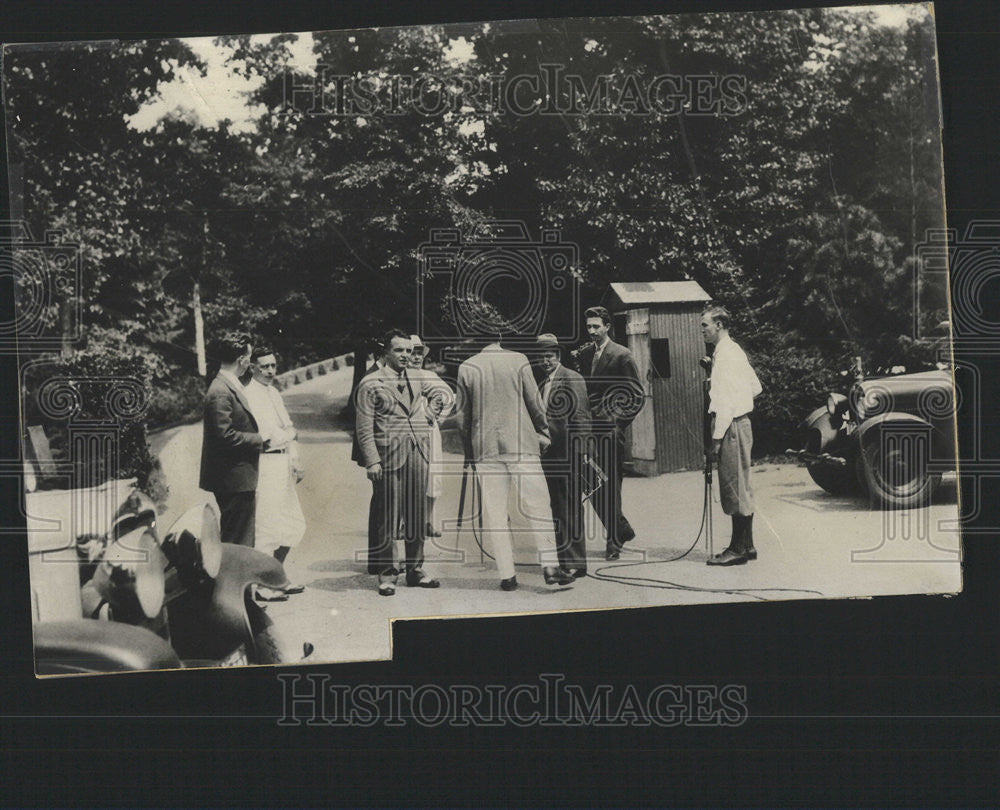 1932 Press Photo Outside Morrow Estate, Englewood NJ After Lindbergh Heir Birth - Historic Images